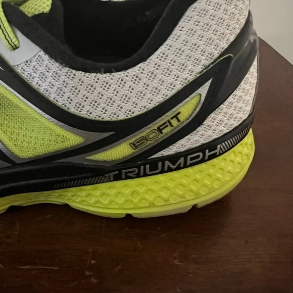 Saucony Triumph ISO 3 Men's US Size 10.5 White/Black/Green excellent condition - Picture 5 of 10